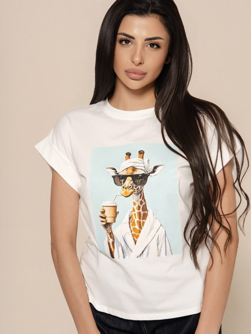 Тениска ,,Chill Giraffe’’