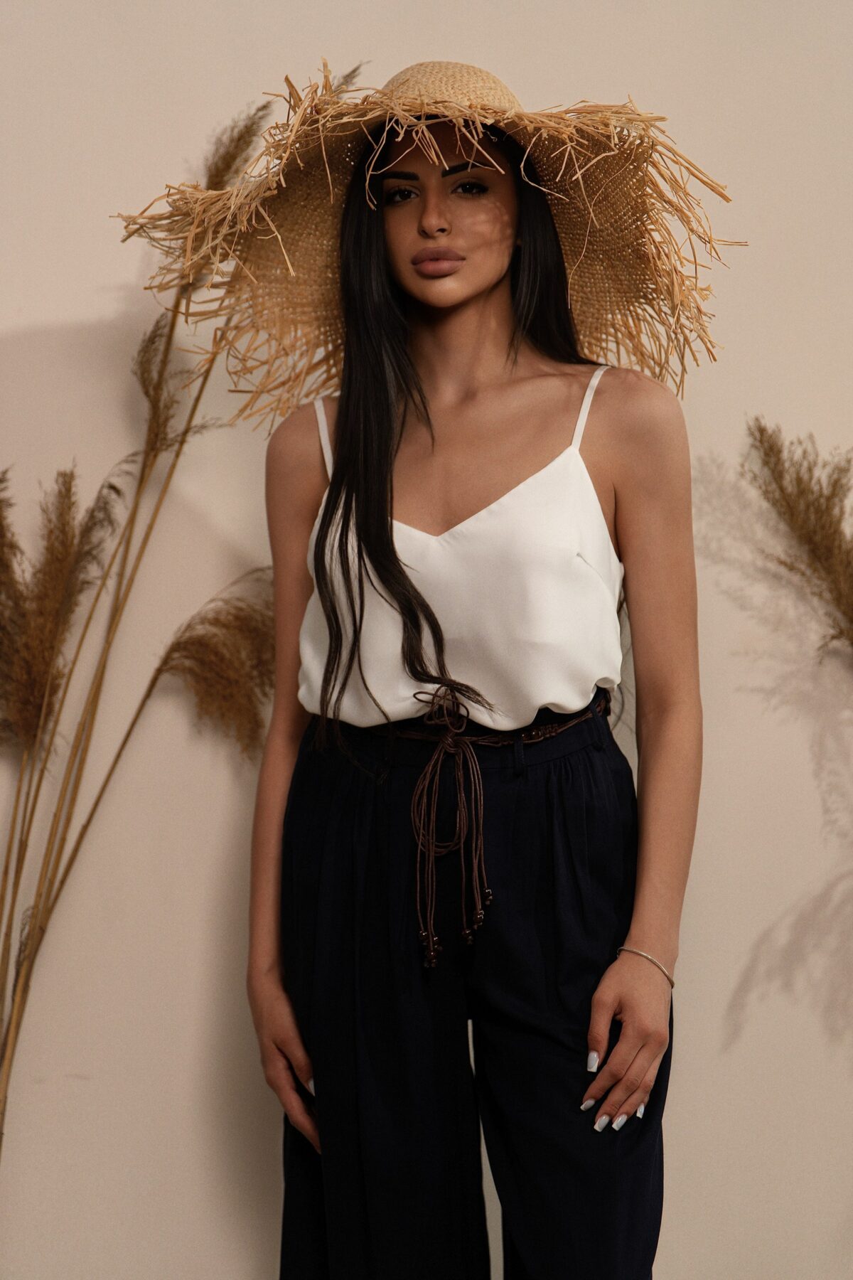 Бял сатенен потник